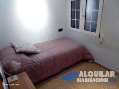 ESTUPENDA HABITACION JUNTO A METRO SALT DE LAIGUA