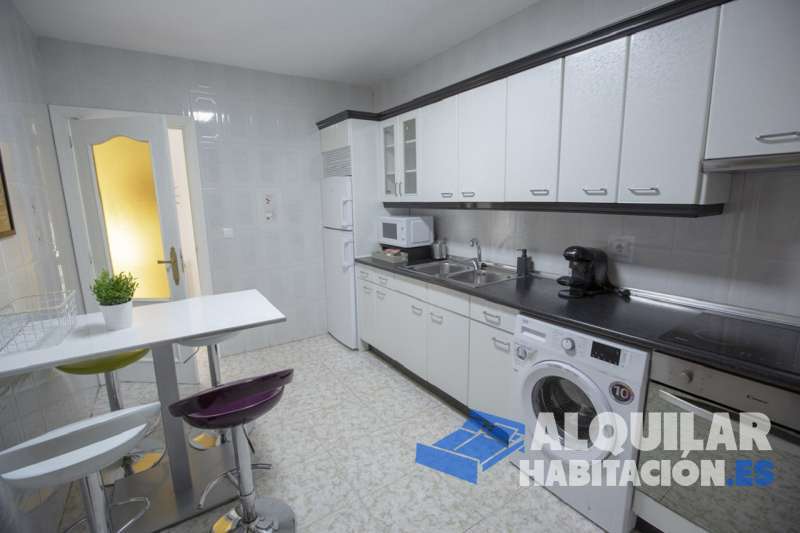 Foto 4008 Increíble oportunidad de alquiler!
Gastos de la habitación cuenta con todos los servicios incluidos, como wifi, electricidad, agua y calefacción
