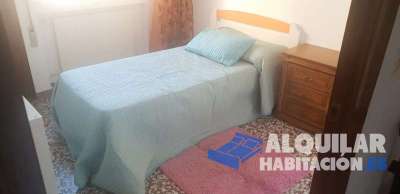 si eres chica y buscas habitación tengo libre 1 habitaciÓn. requisitos: no fumadora. obligatorio d