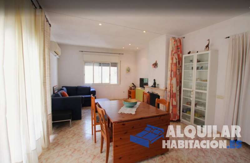 Foto 4212 HABITACIÓN · CAN SURIA, OLIVELLA · 480€/mes (todo incl.)
Disponible a partir del 1 de Octubre 2026

=== Habitación — Dormitorio 1
Habitaci